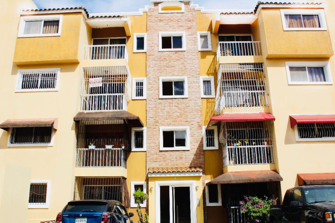 Apartamento Los Rieles Santiago De Los Caballeros Kültér fotó